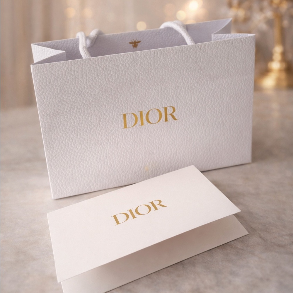 Dior White a gift Bag with Card